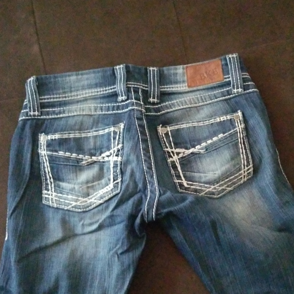 BKE Stella cropped distressed